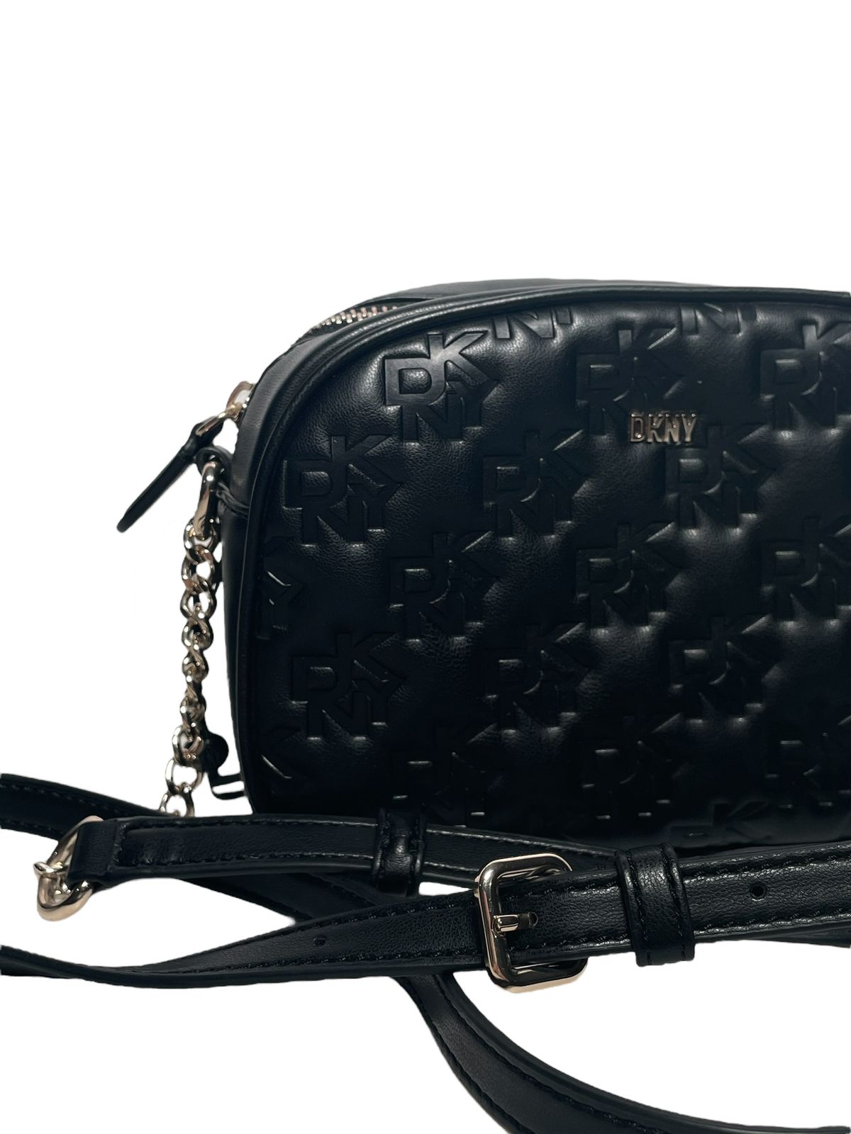 Vista lateral de la Bolsa Bandolera Steve Madden Rosa resaltando su estructura y detalles sofisticados.