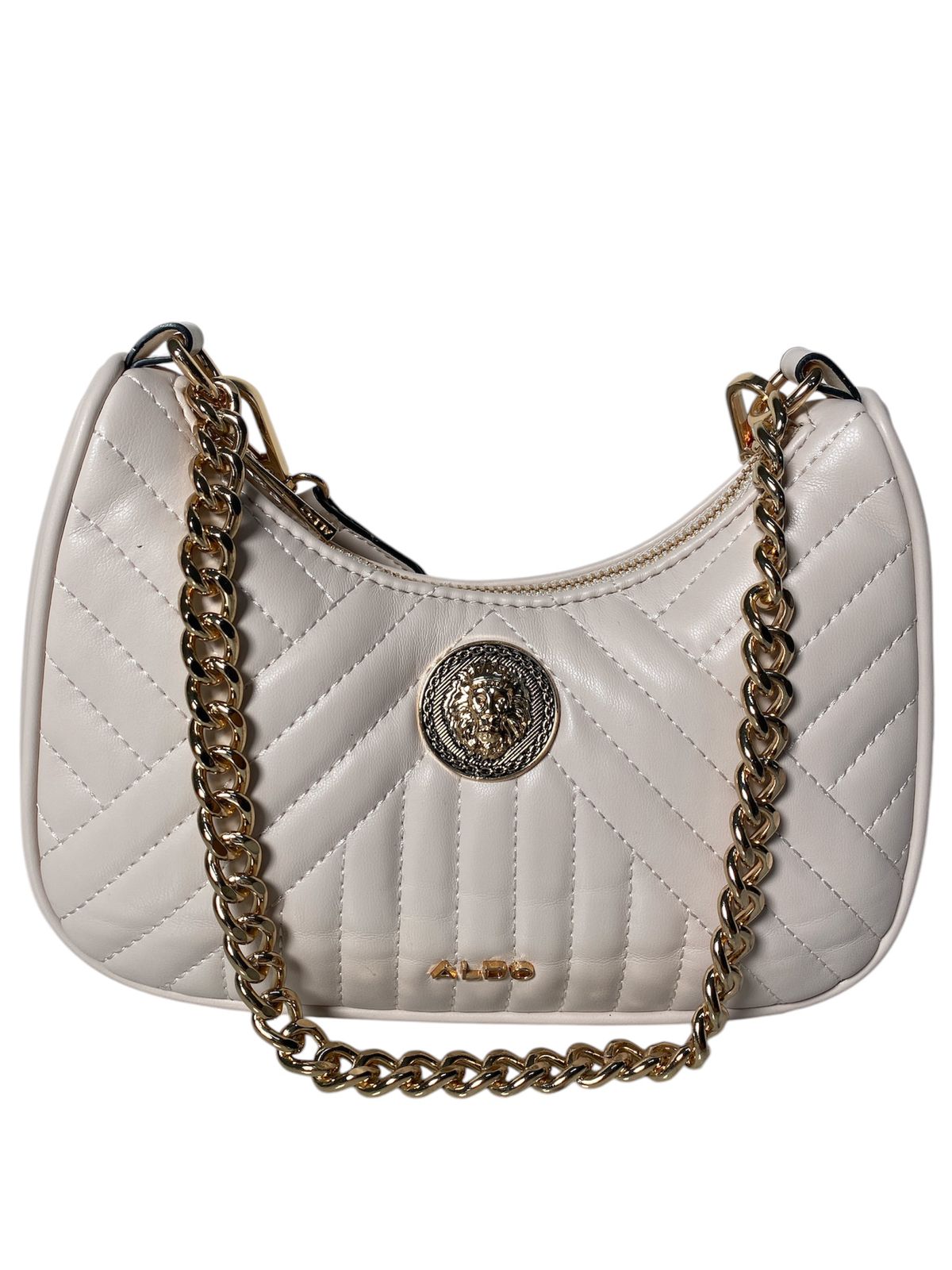 Bolso ALDO crema con diseño acolchado y cadena dorada en vista frontal.