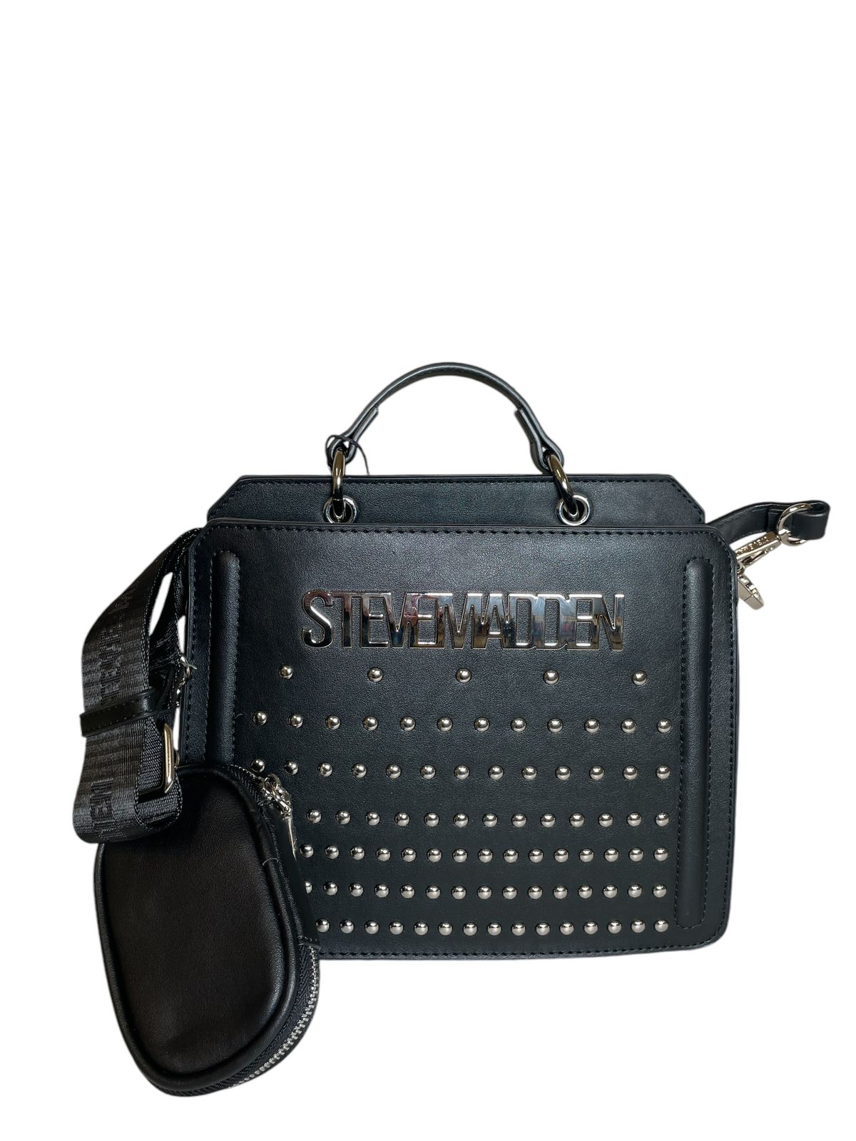 "Bolsa Steve Madden negra con perlas plateadas"  "Accesorio de moda Steve Madden en color negro".